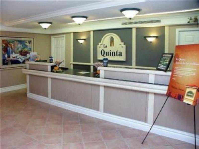 La Quinta Inn By Wyndham Reno Beltér fotó